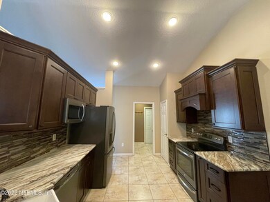 22113 SW Edgewater Blvd, Dunnellon, FL 34431 - photo 6