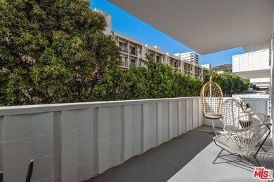 OVER-SIZED TERRACE