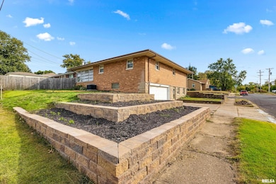 1201 Jefferson St, Pekin, IL 61554 - photo 6