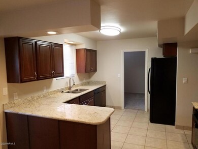 615 E Solana Dr, Tempe, AZ 85281 - photo 6