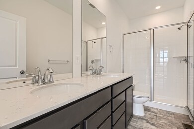 6562 Arbor Blvd East #3 Owner's Bath