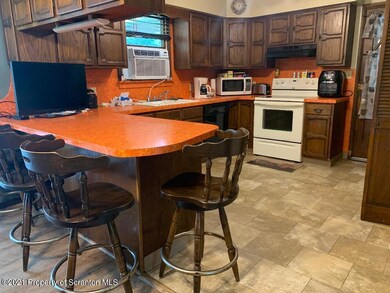 1125 Dean St, Archbald, PA 18403 - photo 3