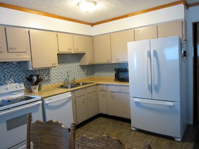 spacious eat in kitchen