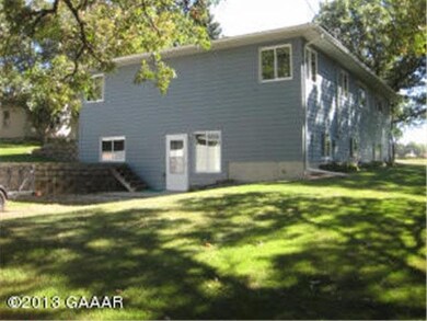 912 11th Ave W, Alexandria, MN 56308 - photo 2