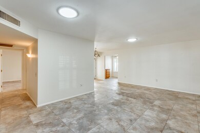 10203 W Ocotillo Dr, Sun City, AZ 85373 - photo 3