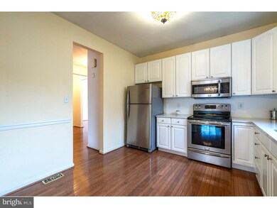 6 Wheatsheaf Ln unit 6, Norristown, PA 19403 - photo 5