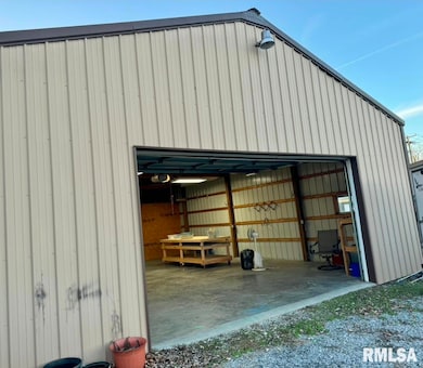 216 S Hubbard Ave, Goreville, IL 62939 - photo 6