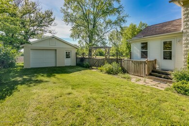 805 N Elm St, Three Oaks, MI 49128 - photo 2