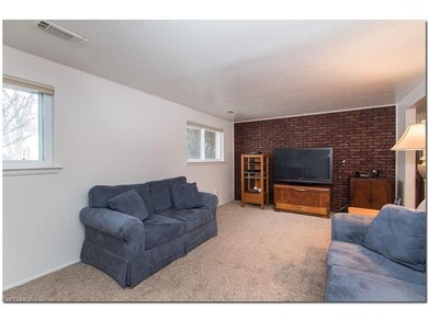 2442 Packard Dr, Lorain, OH 44055 - photo 5