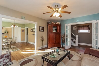 006-Living_Room-1304438-mls