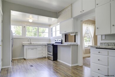 906 Takena St SW, Albany, OR 97321 - photo 2