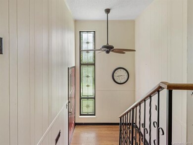 124 Brookside Dr, Hendersonville, NC 28792 - photo 3