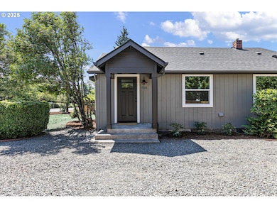 1938 7th St, Springfield, OR 97477 - photo 2