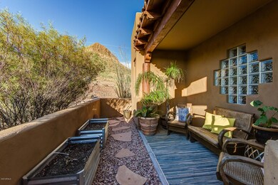 Courtyard Views