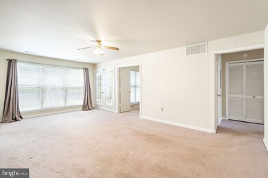 8203 Crossbrook Ct unit 101, Lorton, VA 22079 - photo 5