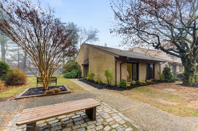 14 Claremont Ct Red Bank NJ-large-004-00