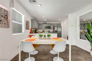 12190 Midnight Pine Rd unit 4, Las Vegas, NV 89183 - photo 6