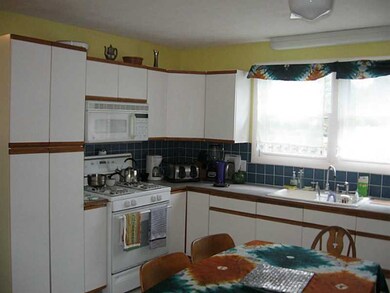 Kitchen. Light, Bright and Cheerful kitchen.