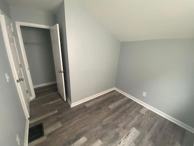 382 E Franklin St, Circleville, OH 43113 - photo 6