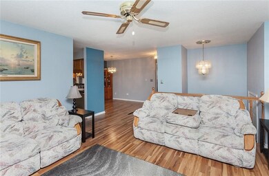 1105 Evans St, Des Moines, IA 50315 - photo 4