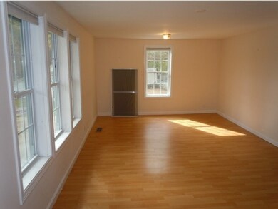 22 Milford St, Amherst, NH 03031 - photo 4