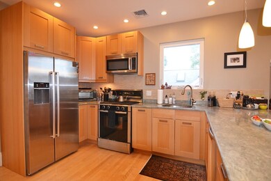11 Field St unit 3, Cambridge, MA 02138 - photo 4