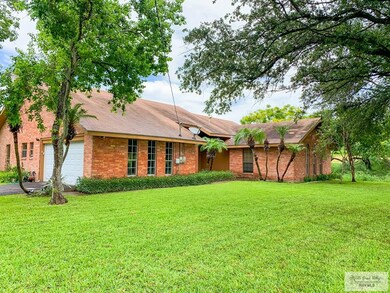 902 W Sugar Cane Dr, Weslaco, TX 78599 - photo 2