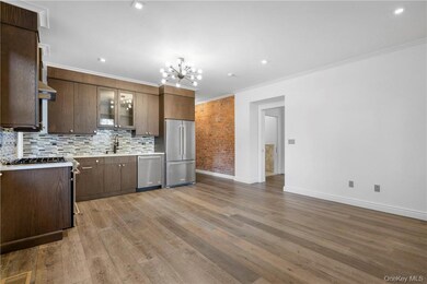 26 East Pkwy unit 1, Scarsdale, NY 10583 - photo 2