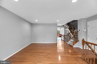 7926 Brightmeadow Ct, Ellicott City, MD 21043 - photo 6