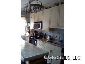 Tiled Countertop - Kitchen