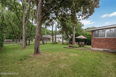 39 Miles Standish Rd, Schenectady, NY 12306 - photo 6