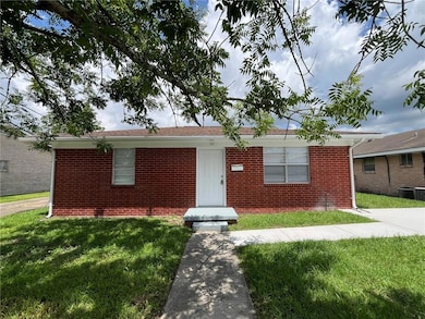 112 E St, Belle Chasse, LA 70037 - photo 2