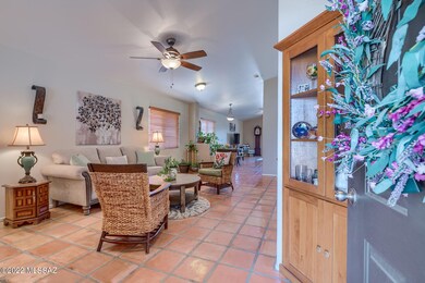 2548 E Chisel Ct, Oro Valley, AZ 85755 - photo 2