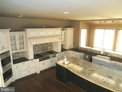 1044 Azlen Ln, Chalfont, PA 18914 - photo 3