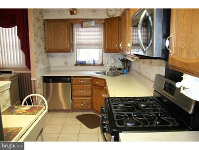 4329 Oakmont St, Philadelphia, PA 19136 - photo 5