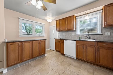 24608 Ursuline St, Saint Clair Shores, MI 48080 - photo 7