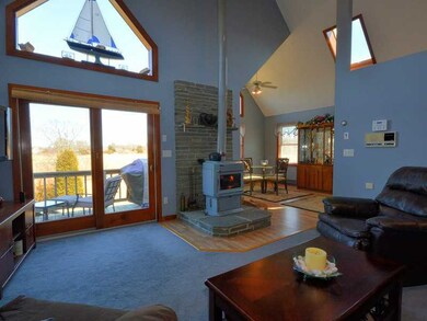 Den/Family/Great Room. Living room with fireplace