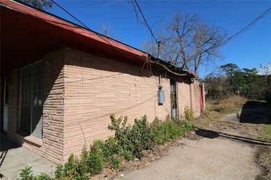 7216 Shotwell St, Houston, TX 77028 - photo 3