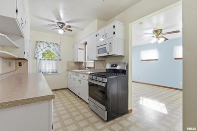 2103 W High St, Davenport, IA 52804 - photo 7