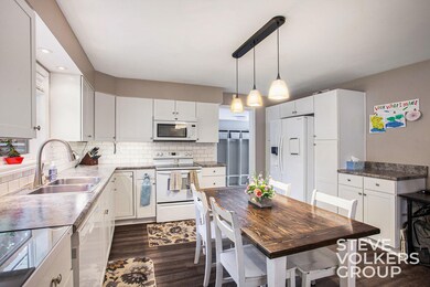 624 S Locust Street, Wayland