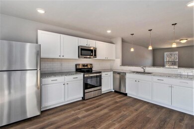 RVW004-i1830-Kitchen1