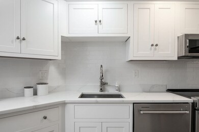 53 Warren St unit 210, Newburyport, MA 01950 - photo 7