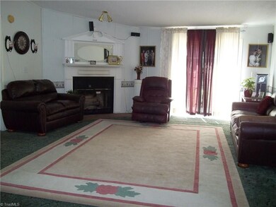 2451 Mountain View Rd, Asheboro, NC 27205 - photo 4