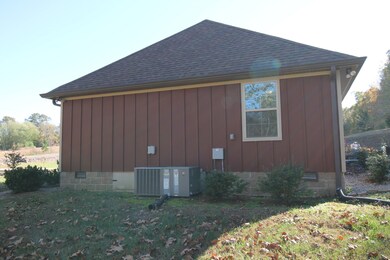 291 Sara Acres Dr, Tennessee Ridge, TN 37178 - photo 7
