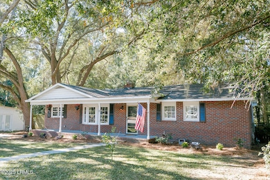 8 Mystic Cir, Beaufort, SC 29902 - photo 5