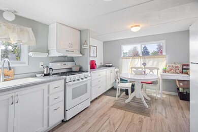 2325 NW Highland Ave unit 17, Grants Pass, OR 97526 - photo 4