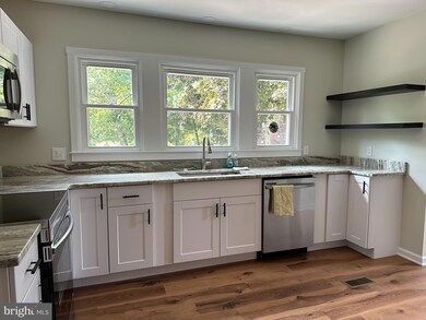 11765 Supinlick Ridge Rd, Edinburg, VA 22824 - photo 4