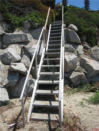 Private stairs to the beach
