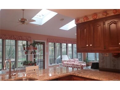 Kitchen, Florida Room, Skylights, Ceiling Fans, Wa