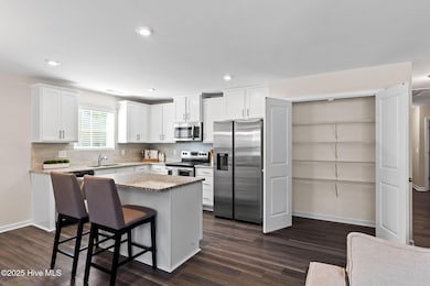 1316 N Fisher King Dr SE, Bolivia, NC 28422 - photo 7